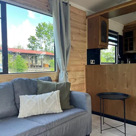 Z Widokiem Na Jezioro *